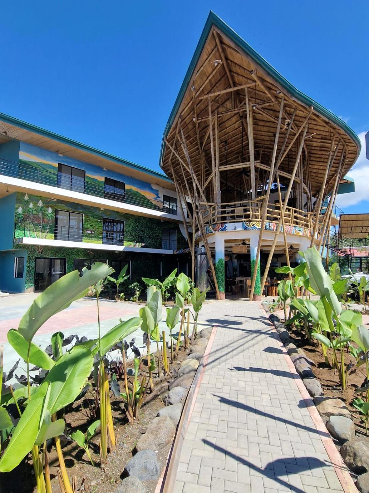 Bonding Coffee Roaster Cafe & Hotel Quepos Exterior photo